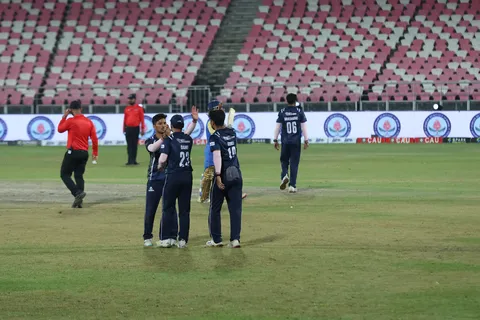 Nainital Tigers players meeting on the field