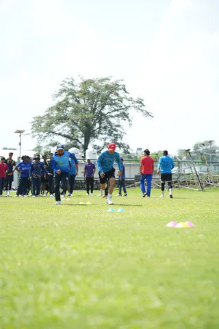 Nainital Tigers team arriving on the field